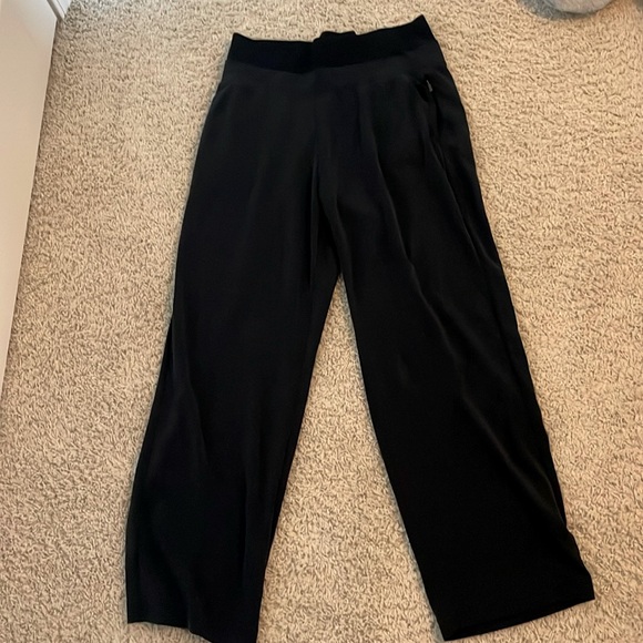 Athleta Pants - Athleta women’s wide leg sweatpants with double waste band.